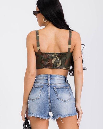 WOMEN'S SLEEVELESS BUTTON CLOSURE ARMY PRINT CROP TOP